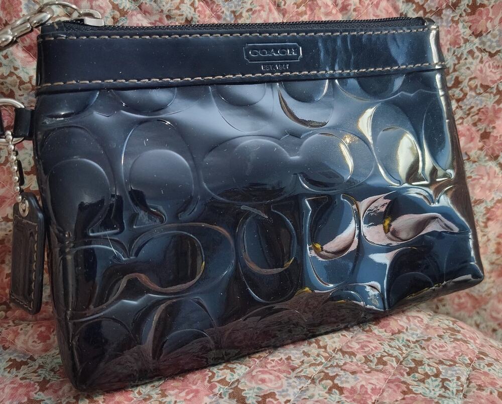 Vintage COACH Black Patent Leather Wristlet Clutch Wallet